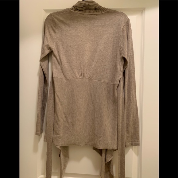 Sweater from Forever 21 - Picture 3 of 7